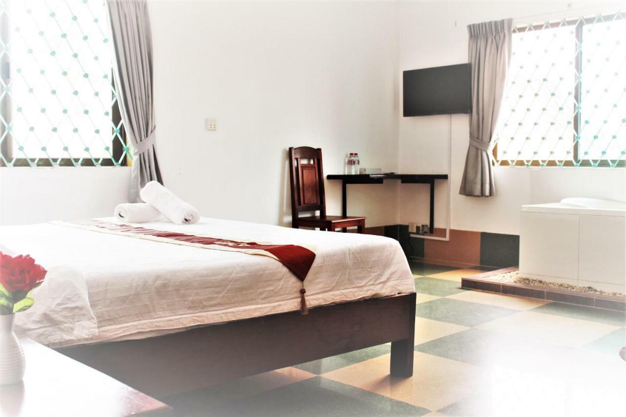 Latinos Hostel シェムリアップ エクステリア 写真