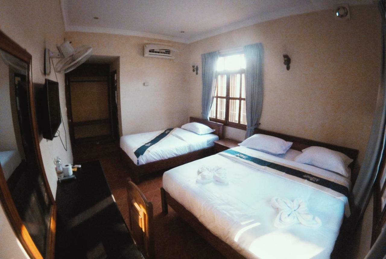 Latinos Hostel シェムリアップ エクステリア 写真