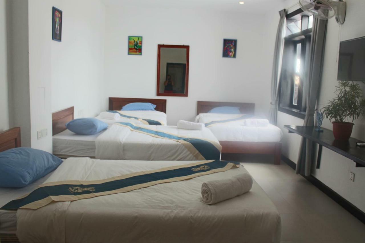 Latinos Hostel シェムリアップ エクステリア 写真